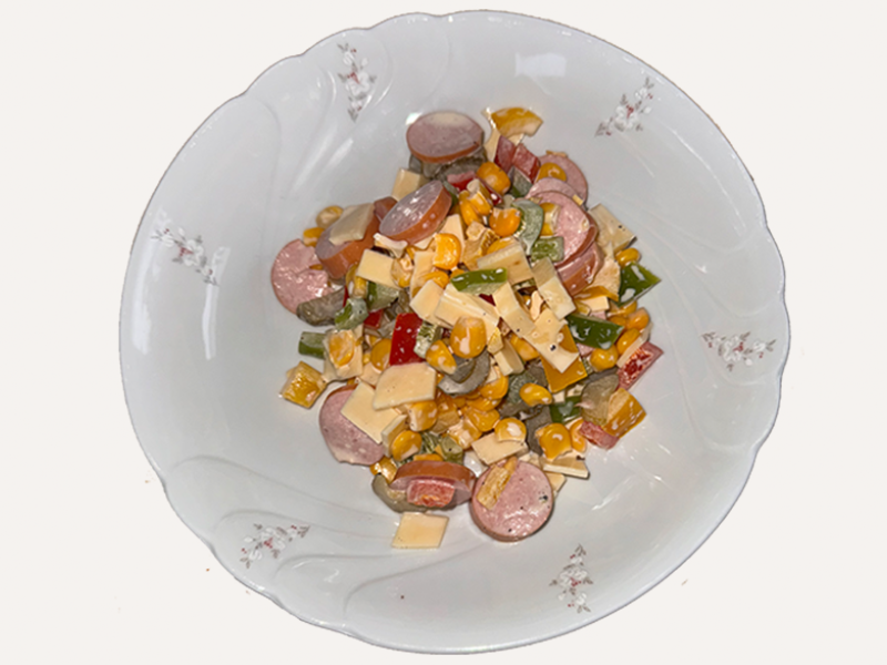 Würstchensalat mit Gemüse